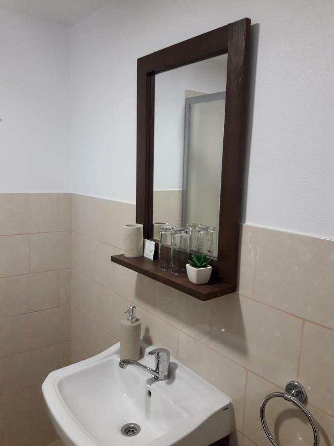 Oravitza Inn Oravita Zewnętrze zdjęcie